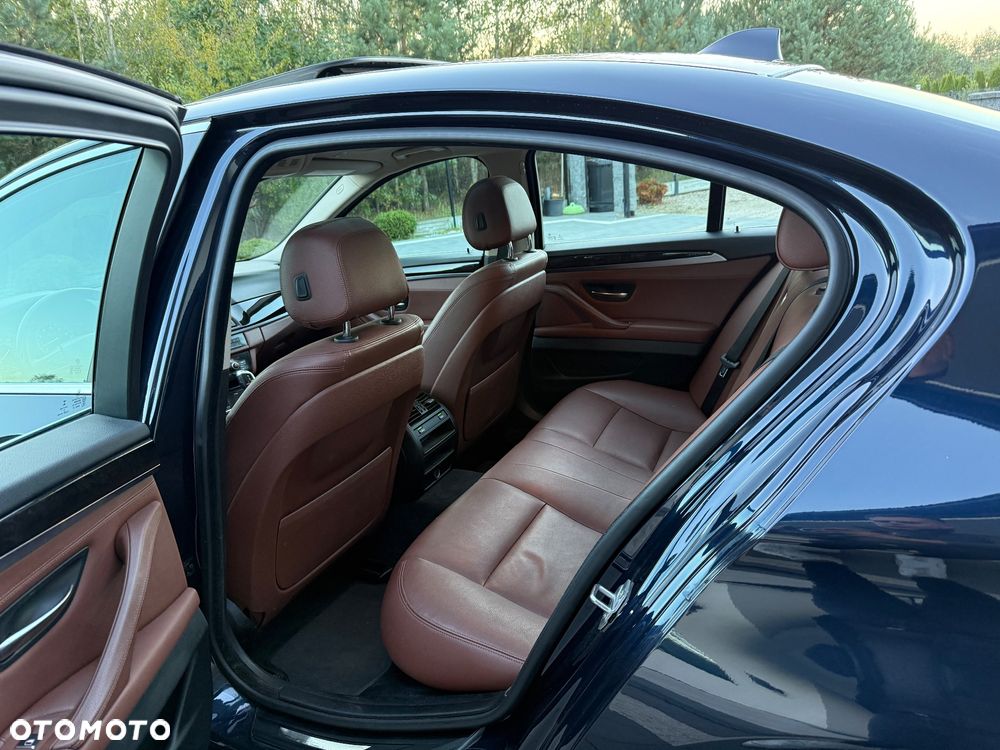 BMW Seria 5 535i xDrive Sport-Aut Luxury Line - 21