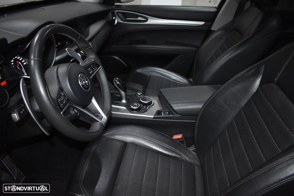 Alfa Romeo Stelvio 2.2 D Super AT8 Q4 - 26