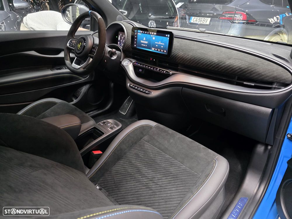 Abarth 500e Scorpionissima - 29