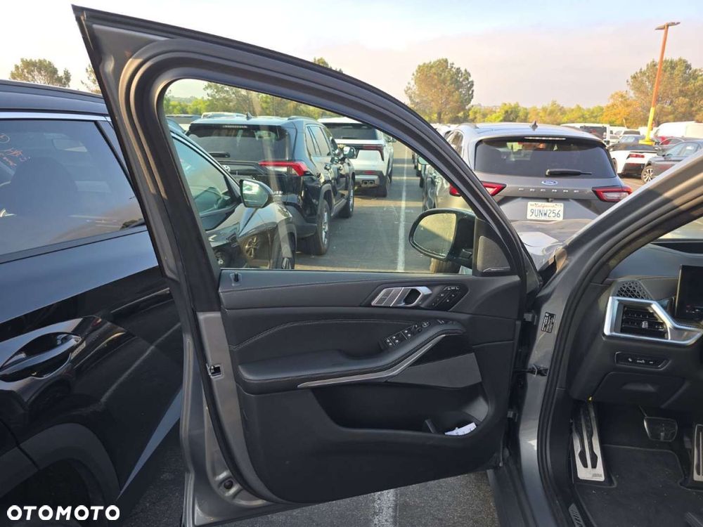 BMW X7 - 11