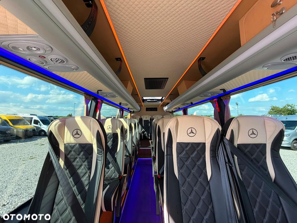 Mercedes-Benz Sprinter 519 - 18