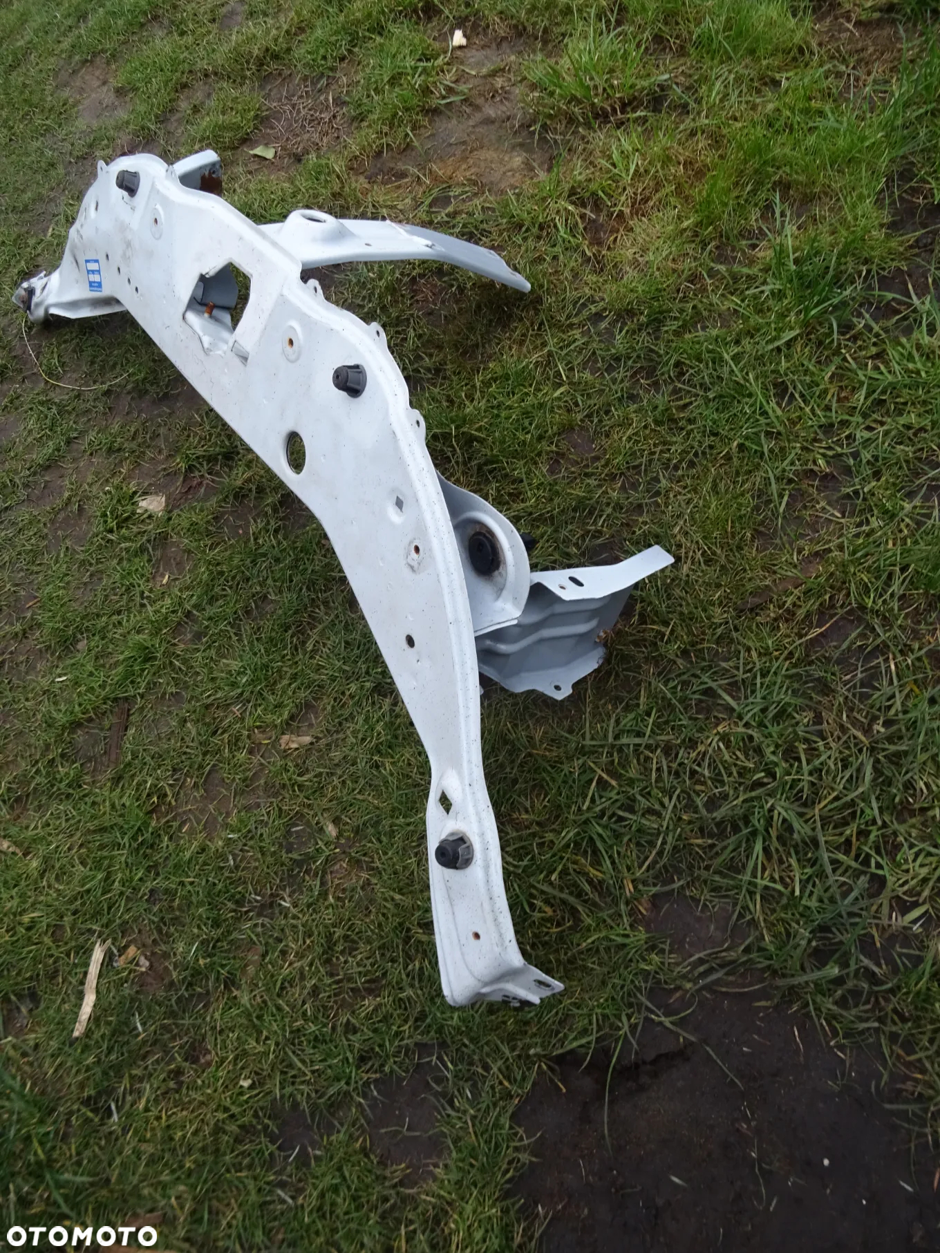 DACIA DOKKER LODGY PAS PRZEDNI GORNY BELKA POD ZDERZAK PRZEDNI TANIO DO REGENERACJI - 2