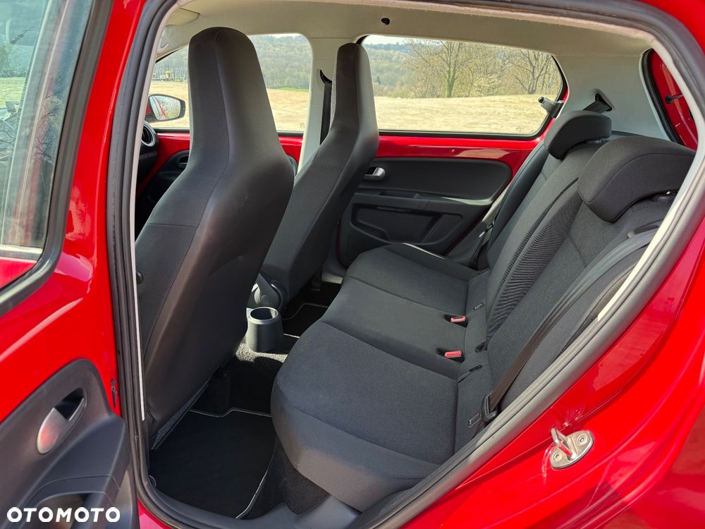 Volkswagen up! (BlueMotion Technology) beats - 13