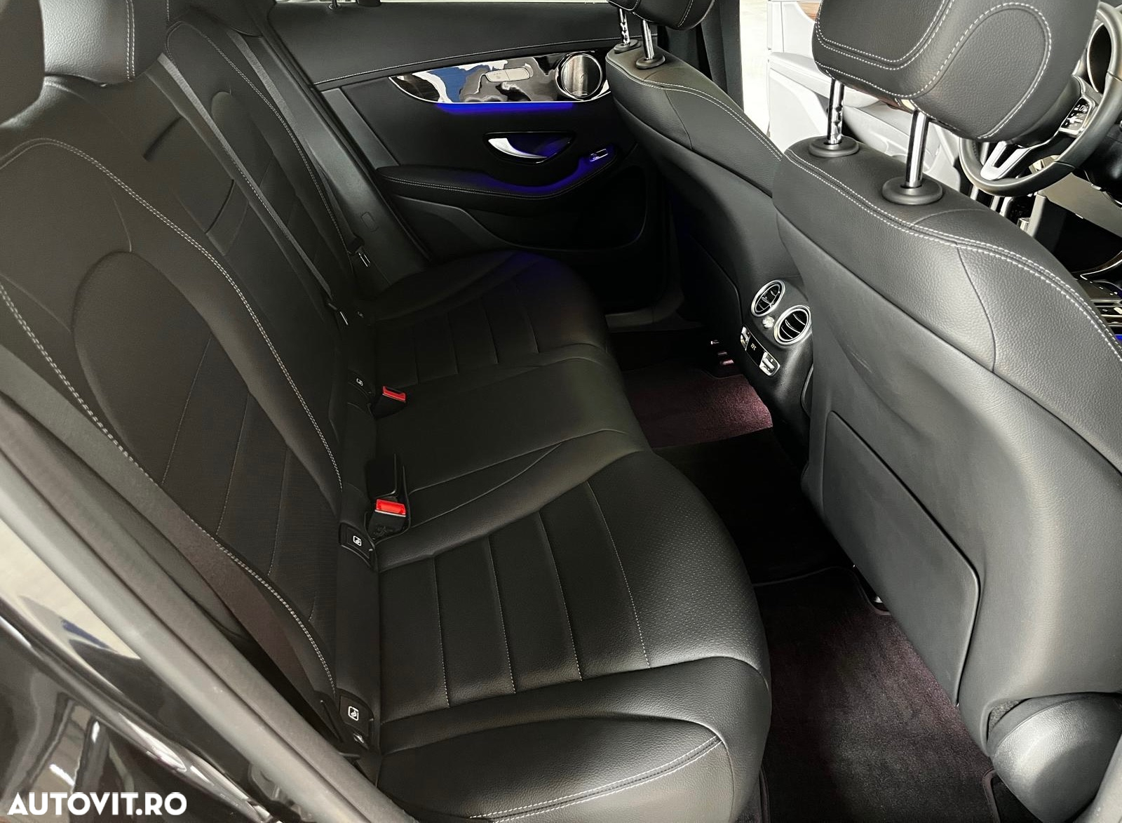 Mercedes-Benz GLC Coupe 300 4MATIC - 32