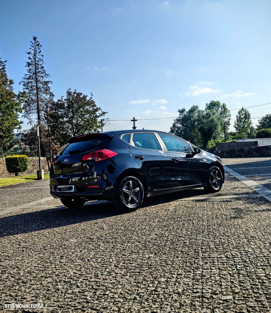 Kia Ceed 1.4 CRDi 90 Spirit - 26