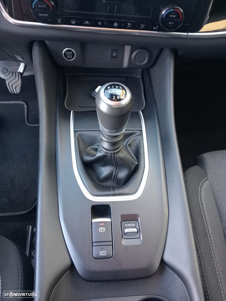 Nissan Qashqai 1.3 DIG-T N-Connecta LED - 20