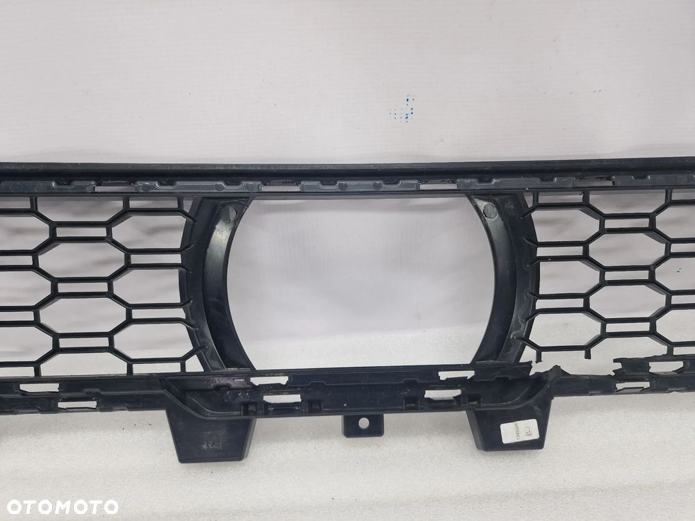 BMW X5 G05 M-PAKIET KRATKA ŚRODKOWA ZDERZAKA PRZEDNIEGO PRZÓD , NR 51118069211 , NR AUKCJI KR126 - 10