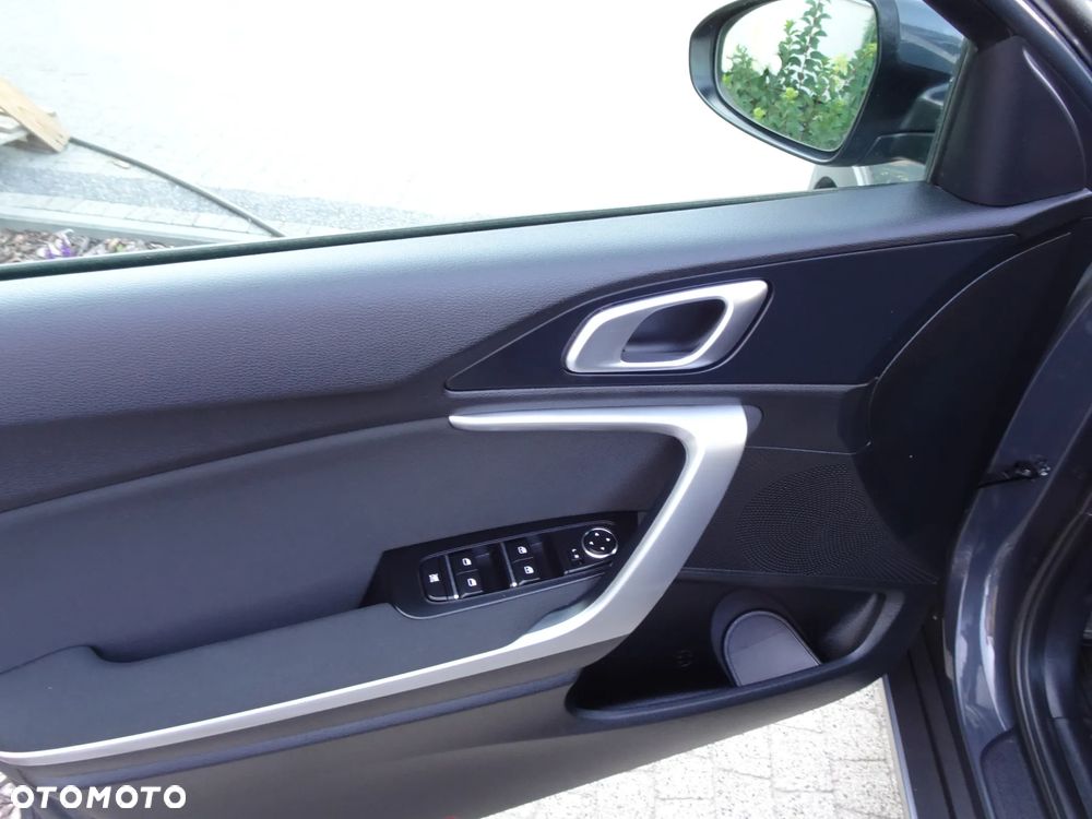 Kia XCeed 1.5 T-GDI M DCT - 35