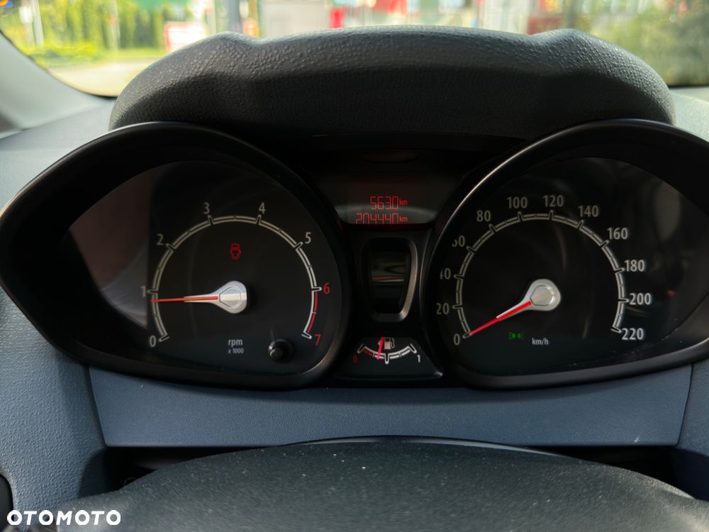 Ford Fiesta - 17