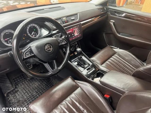 Skoda Superb 2.0 TDI SCR 4x4 L&K DSG - 23