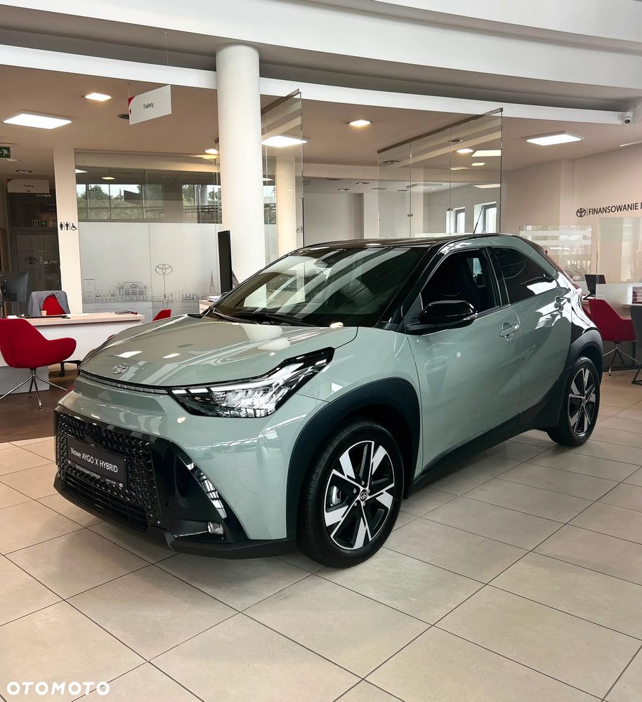 Toyota Aygo X Hybrid 1.5 Style e-CVT - 4