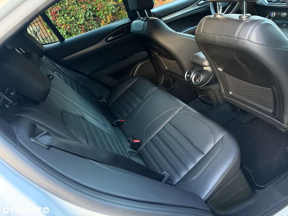 Alfa Romeo Stelvio 2.0 Turbo B-Tech Edition Q4 - 35
