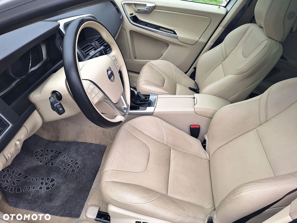 Volvo XC 60 D4 Geartronic Summum - 18