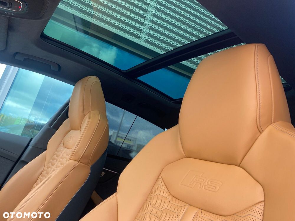 Audi RS Q8 - 10