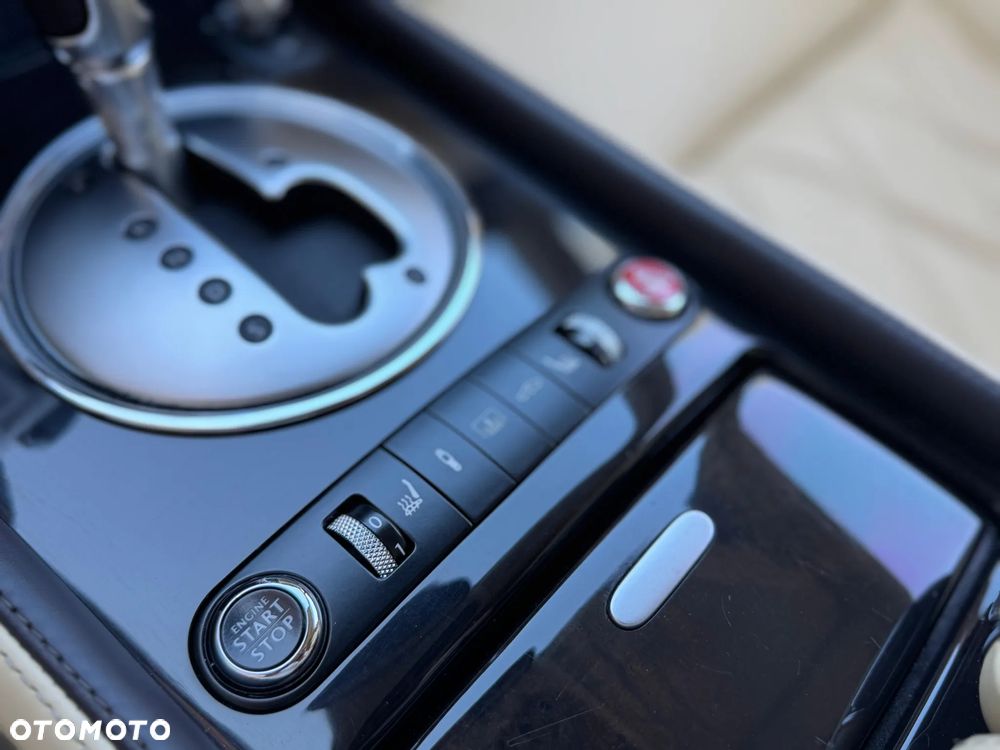 Bentley Flying Spur - 28