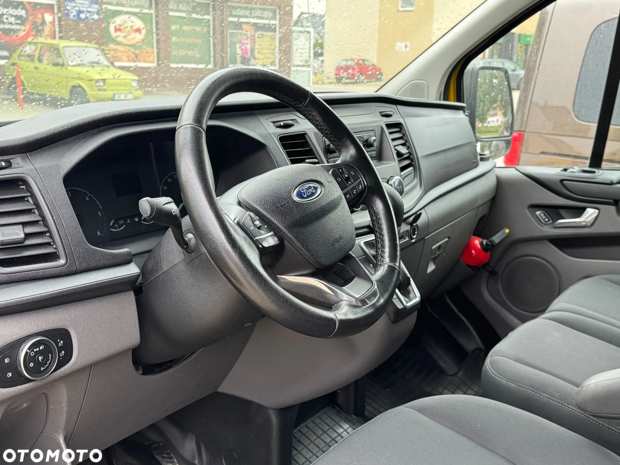 Ford TRANSIT CUSTOM - 6