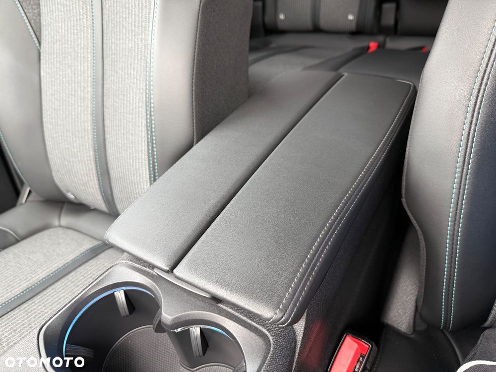 Peugeot 3008 1.2 PureTech Allure S&S EAT8 - 27