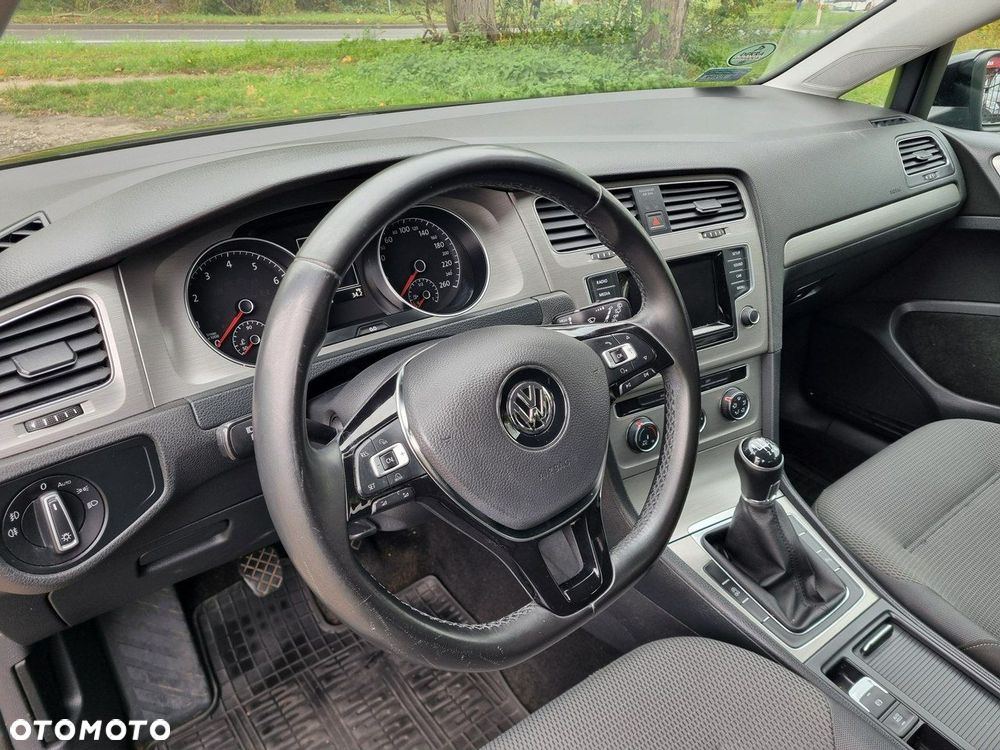 Volkswagen Golf - 13