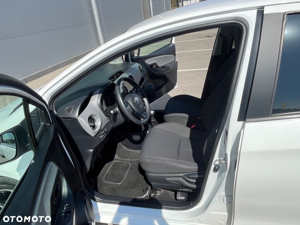 Toyota Yaris 1.0 Premium - 8