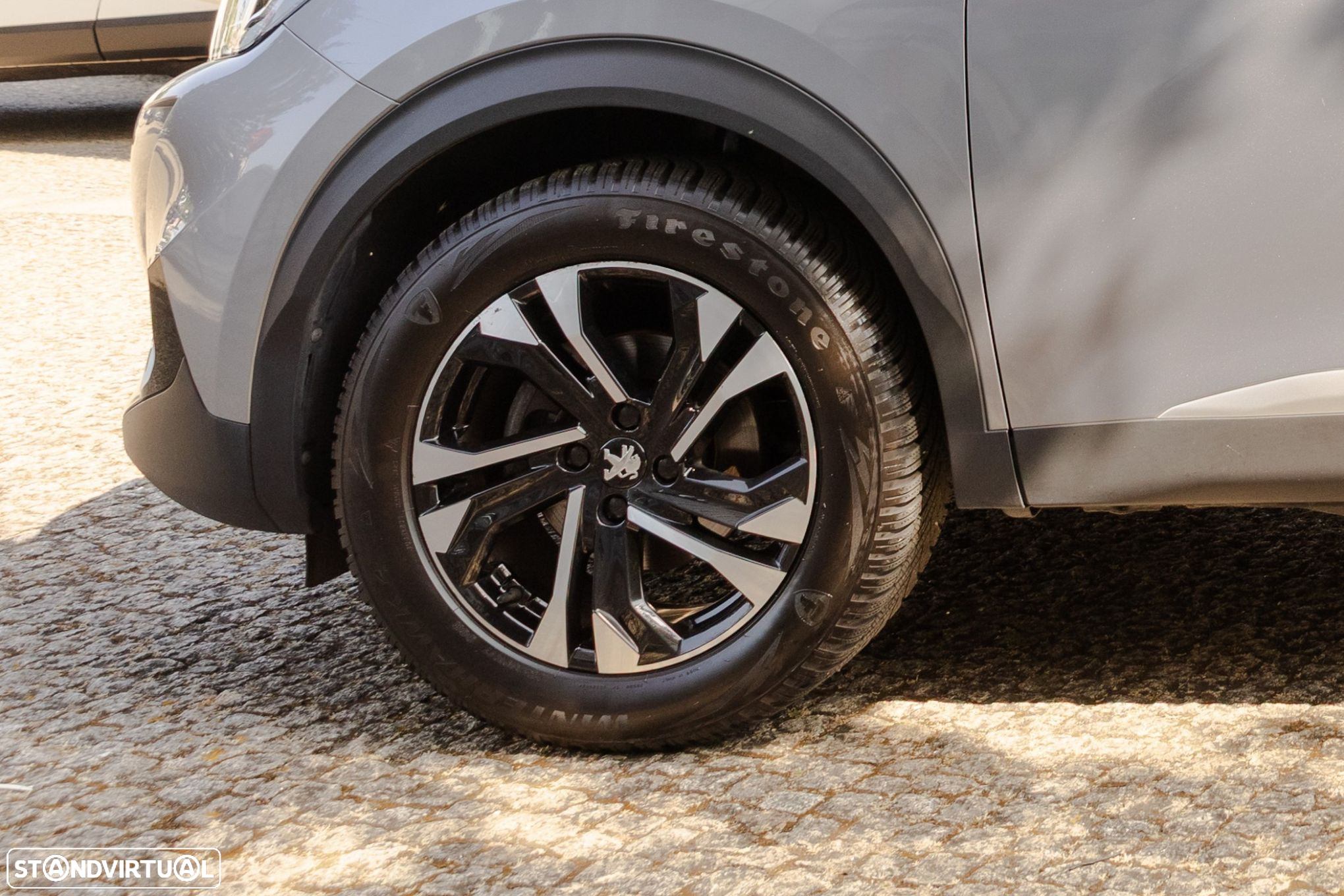 Peugeot 2008 1.2 PureTech Allure - 3