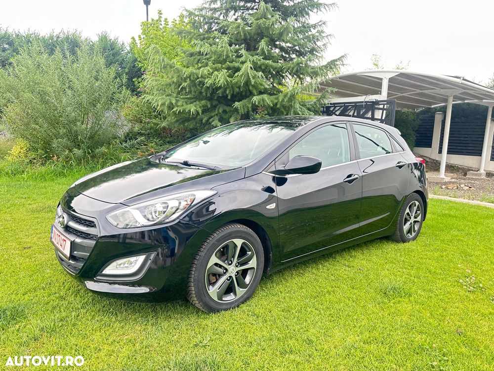 Hyundai i30 1.6 CRDI blue Style - 1