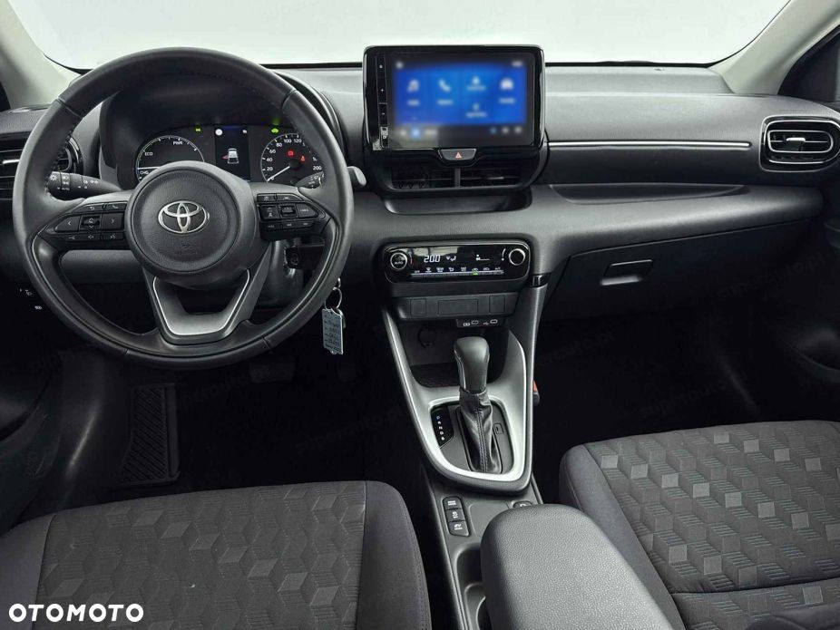 Toyota Yaris - 12