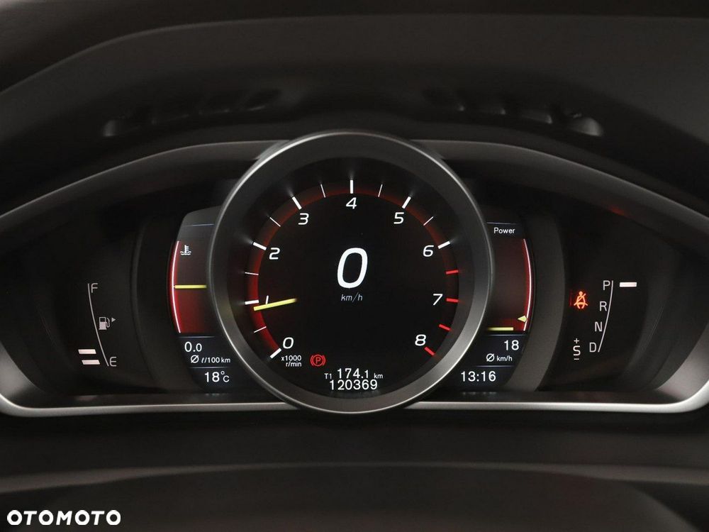 Volvo V40 T2 Drive-E Momentum - 22