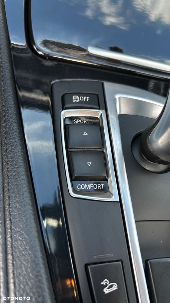 BMW Seria 5 525d xDrive Luxury Line - 21
