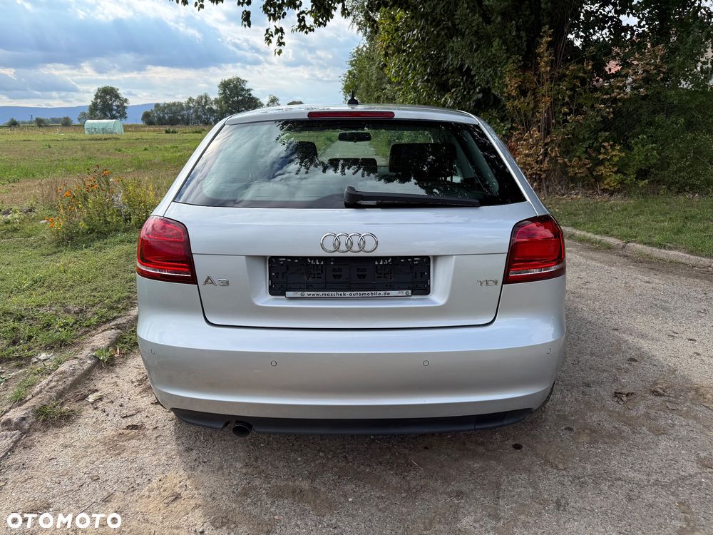 Audi A3 3-drzwiowe 2.0 TDI DPF Ambiente - 4
