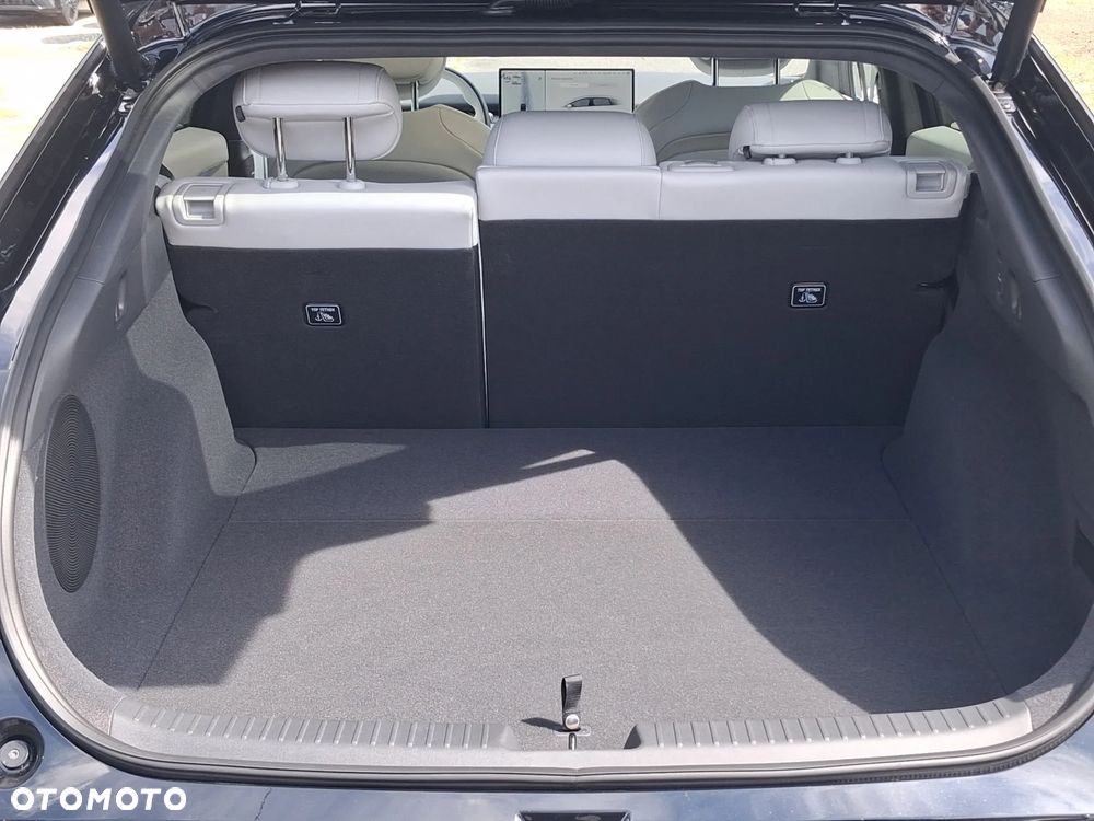 XPeng P7+ 74.9 kWh RWD Long Rage Pro - 15