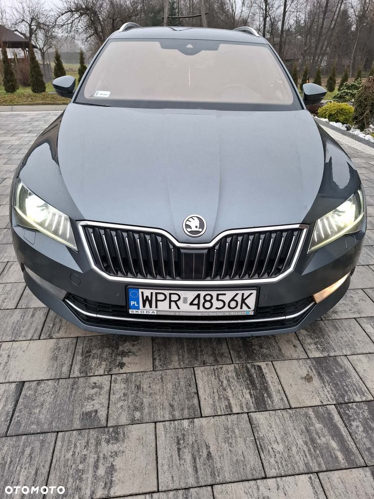 Skoda Superb 2.0 TDI 4x4 L&K DSG - 10