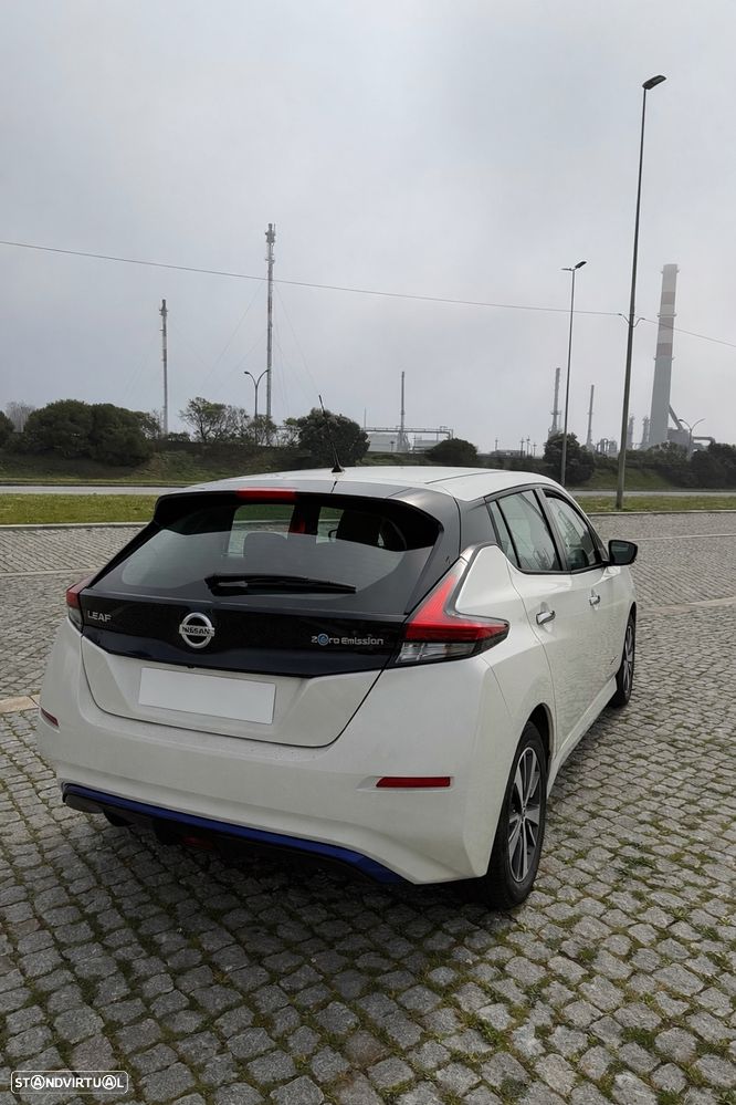 Nissan Leaf - 4
