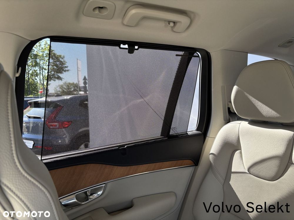 Volvo XC 90 - 23