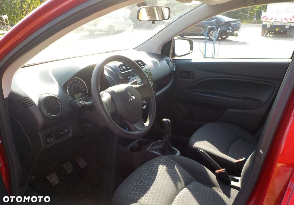 Mitsubishi Space Star - 19