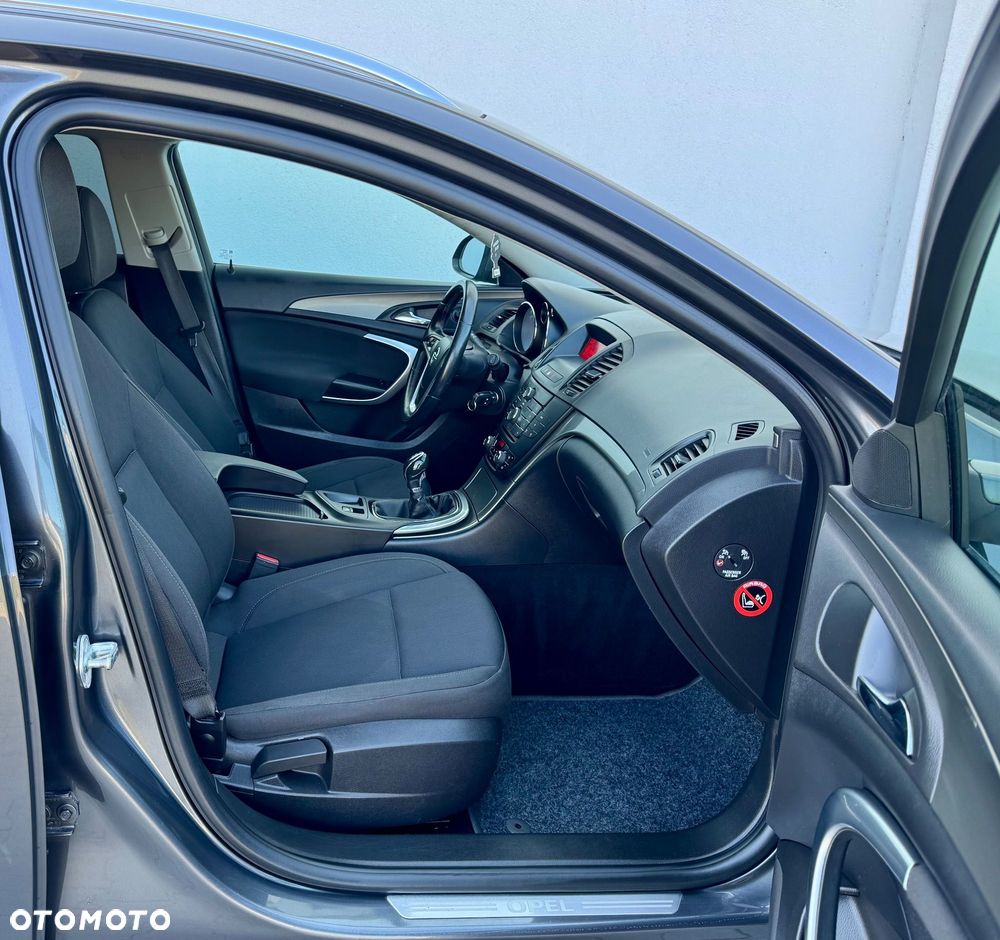 Opel Insignia 1.8 Sport - 18