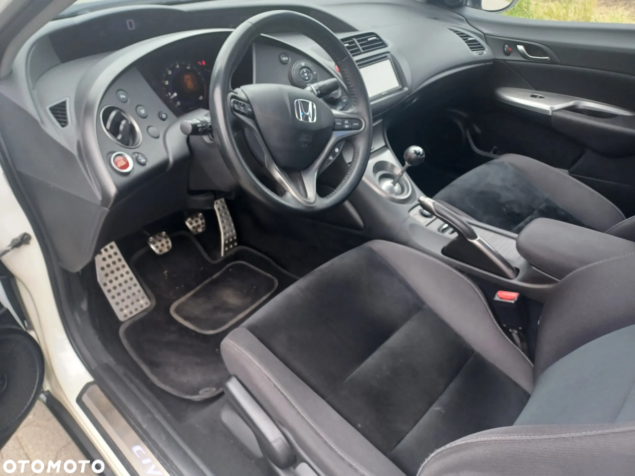 Honda Civic 1.8i-VTEC 50 Jahre Edition - 2