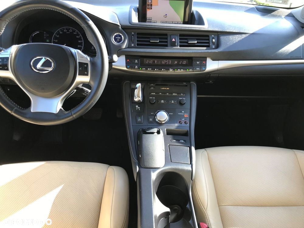 Lexus CT 200h Prestige - 6