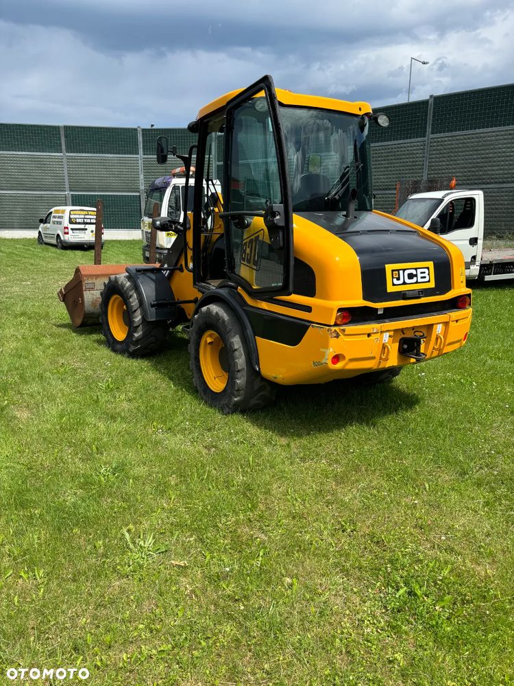 JCB 407 - 8