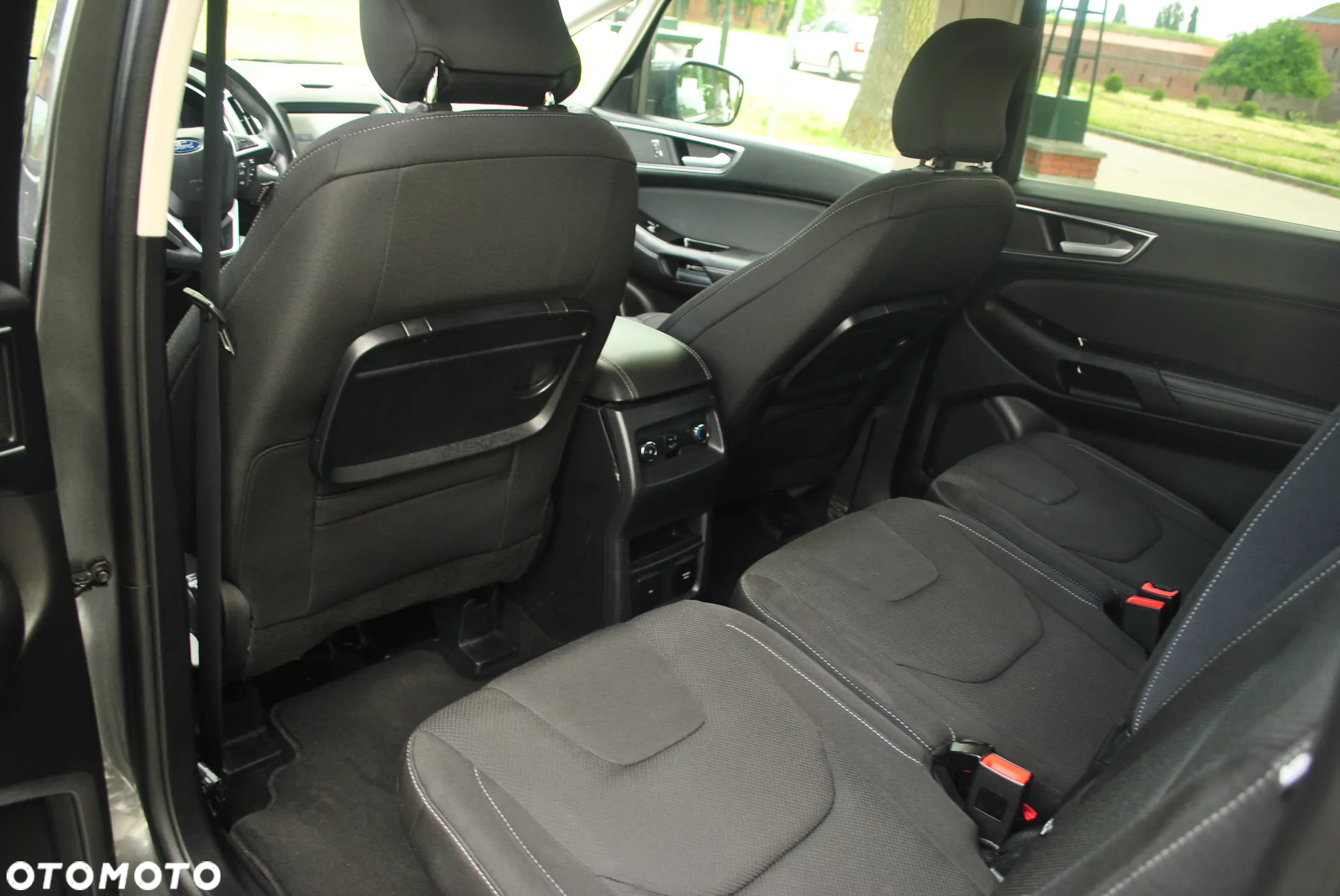 Ford S-Max - 8