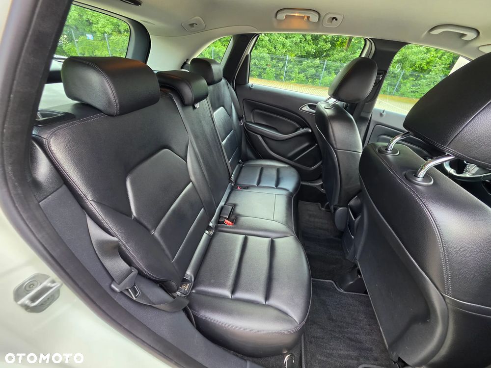 Mercedes-Benz Klasa B 200 BlueEFFICIENCY Edition 1 - 23