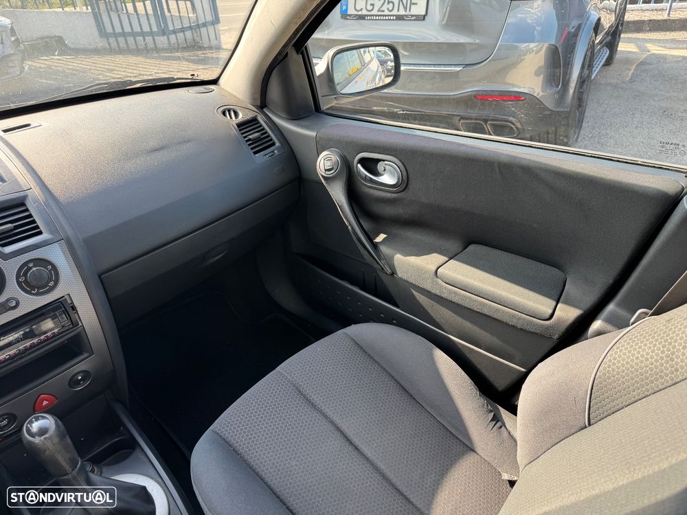 Renault Mégane 1.5 dCi Confort Authentique - 13