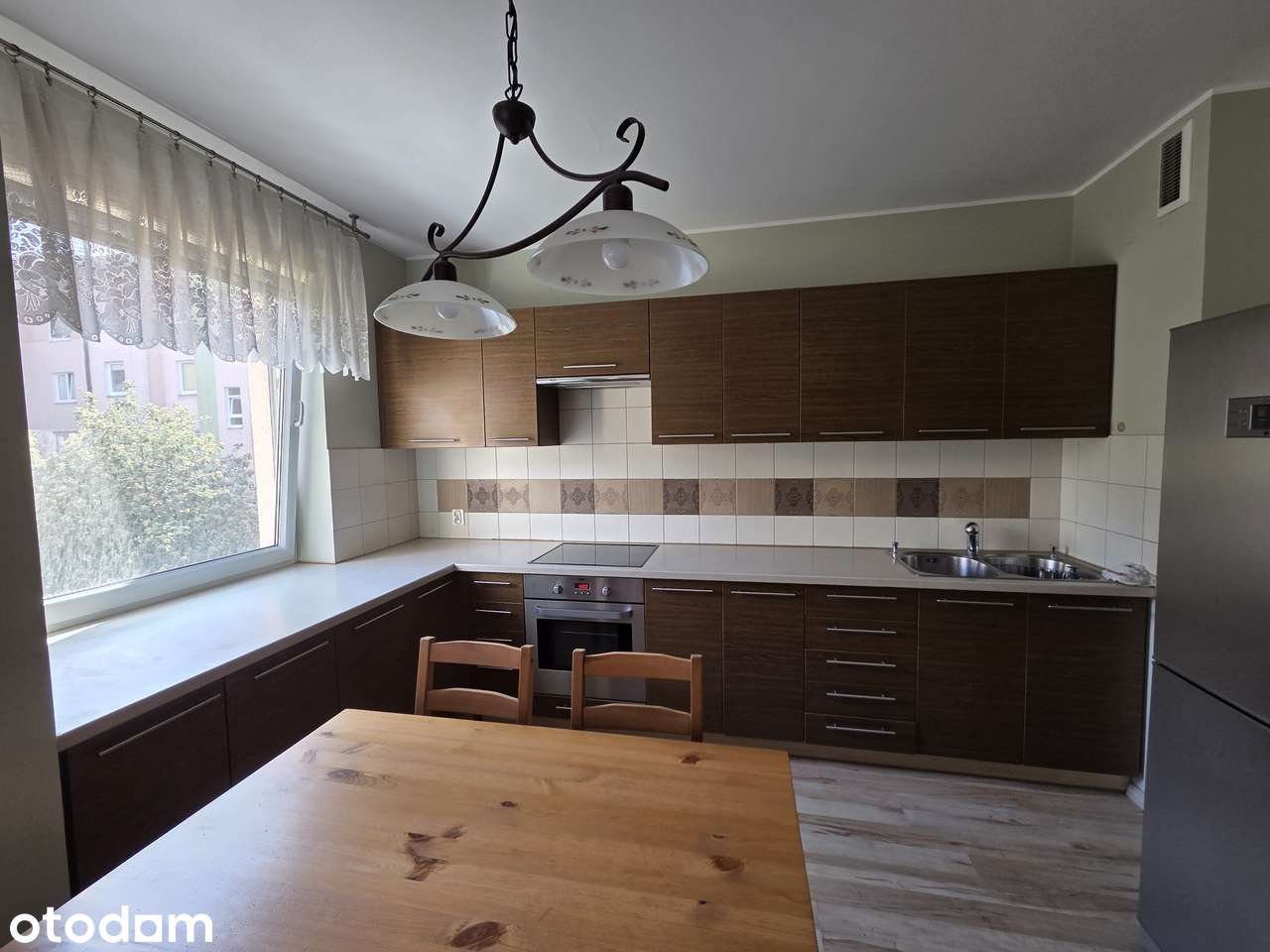3 pokoje z balkonem; pierwsze piętro