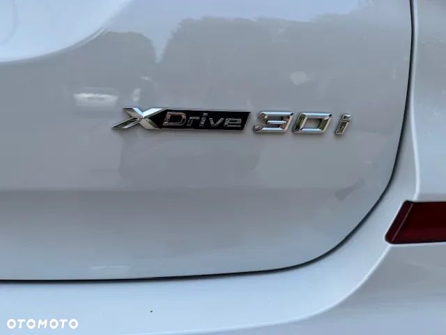 BMW X3 xDrive30i GPF Luxury Line - 8
