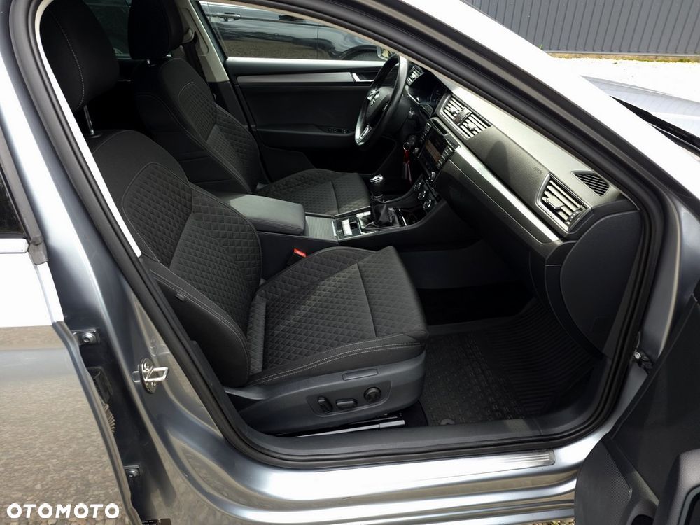 Skoda Superb 2.0 TDI Style - 8