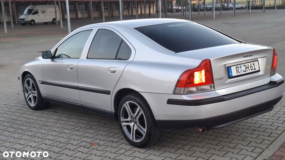 Volvo S60 2.4 Momentum - 10