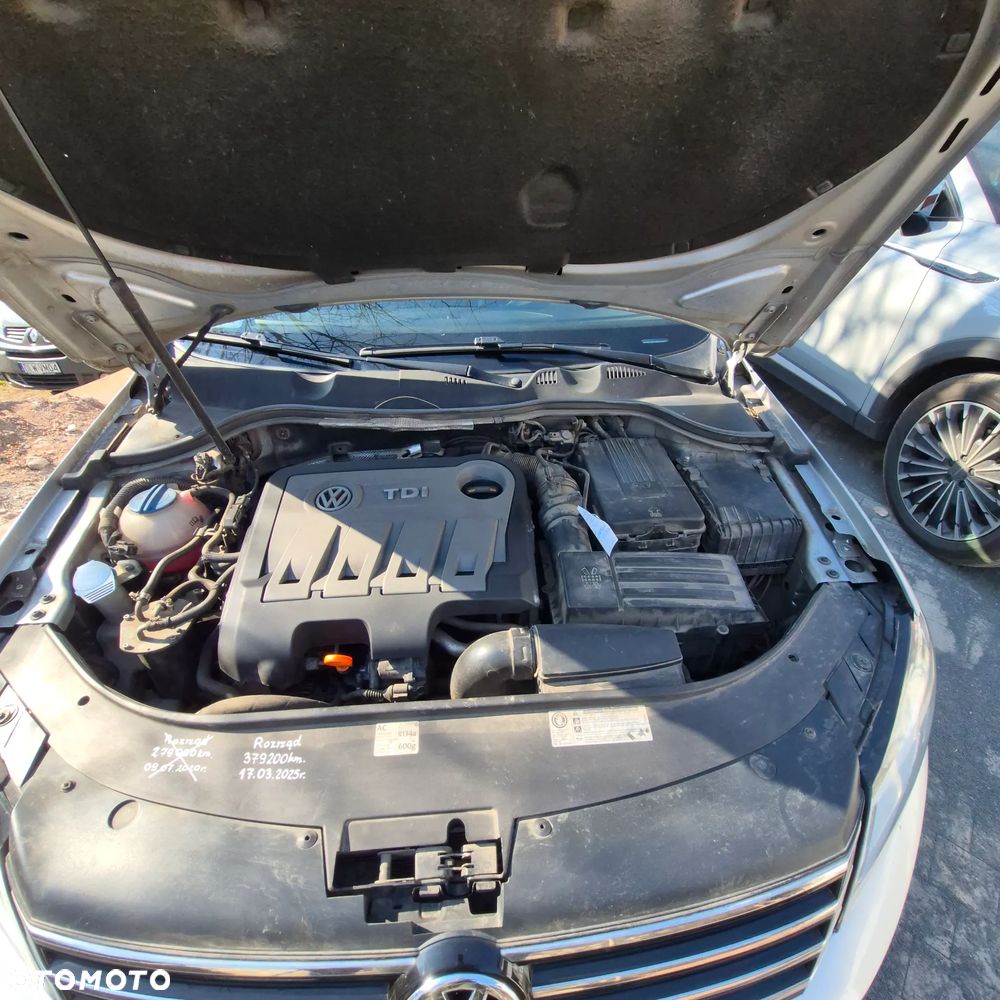 Volkswagen Passat 2.0 TDI Highline DSG - 11