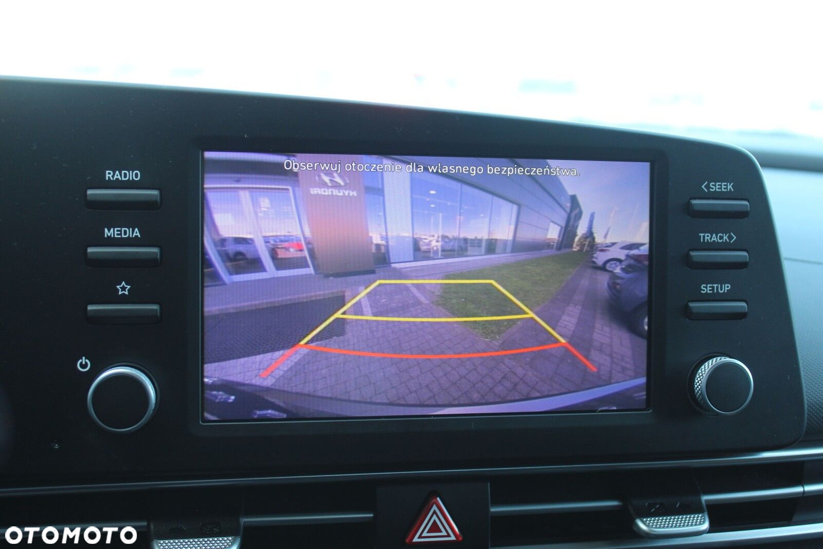 Hyundai Elantra 1.6 Smart CVT - 15