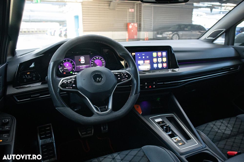 Volkswagen Golf 1.5 eTSI MHEV 150CP DSG R-Line - 17