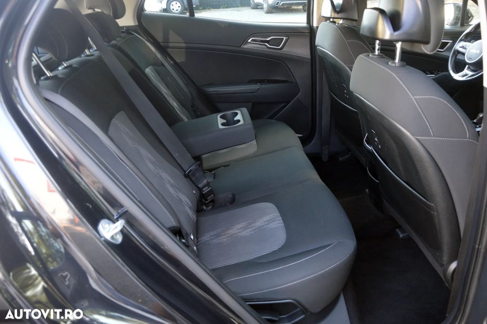 Kia Sportage 1.6 T-GDI PHEV 6AT 4x4 Business Line - 6