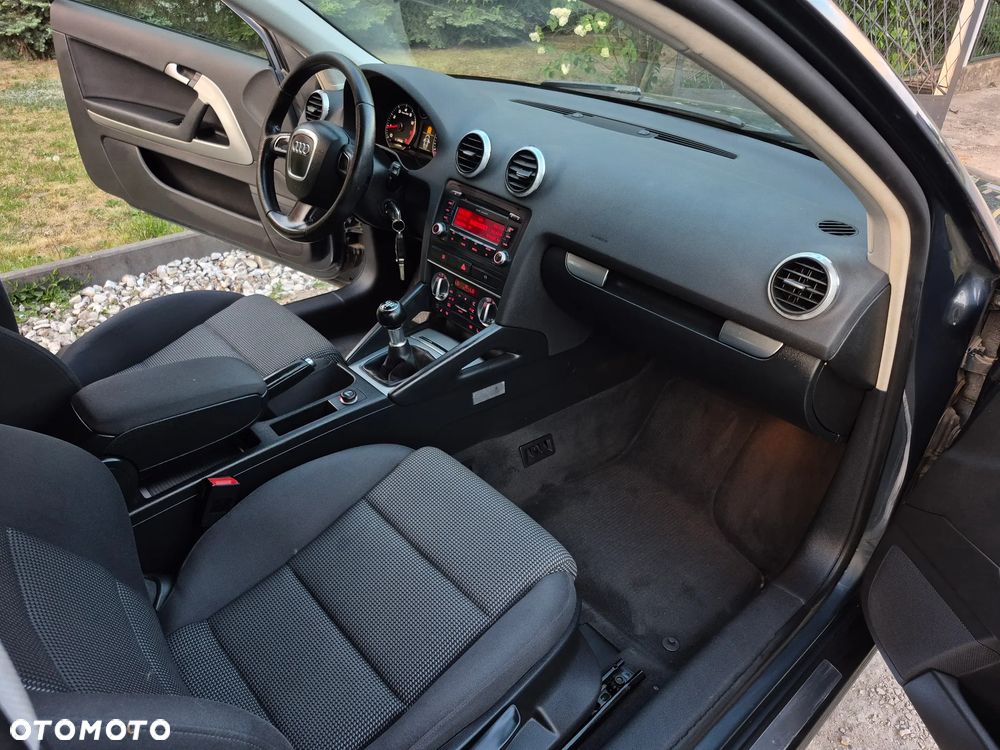 Audi A3 3-drzwiowe 1.6 S line Sportpaket (plus) - 8